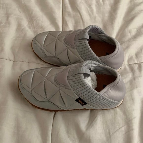 Teva Women's Reember Satinya Moccasin - Picture 6 of 11